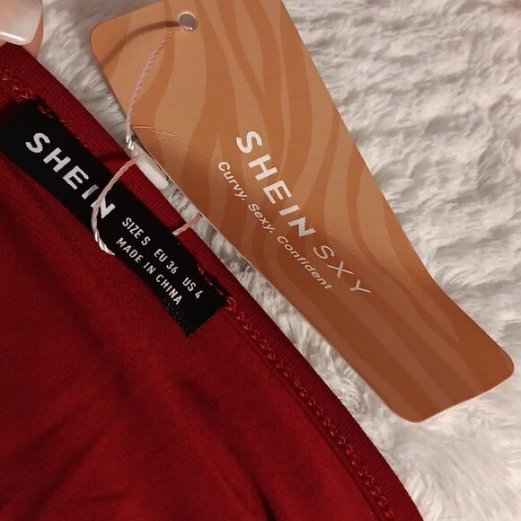 Sxy Burgundy Off The Shoulder Twist Front Cutout Crop Top - Picture 9 of 10